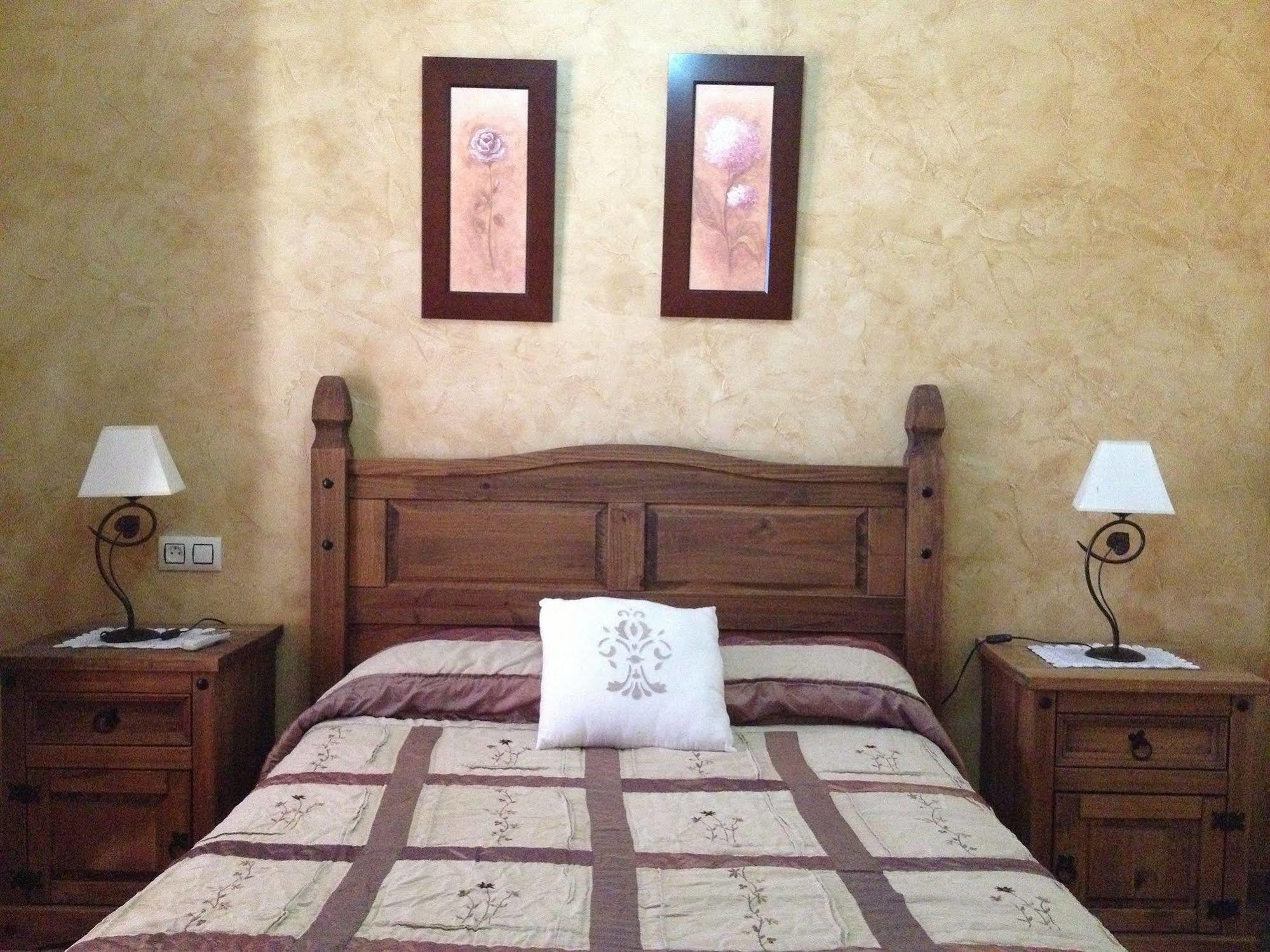 Complejo Penafiel Apartment Zarza La Mayor Екстериор снимка